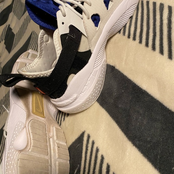 Nike sneakers - Picture 3 of 5